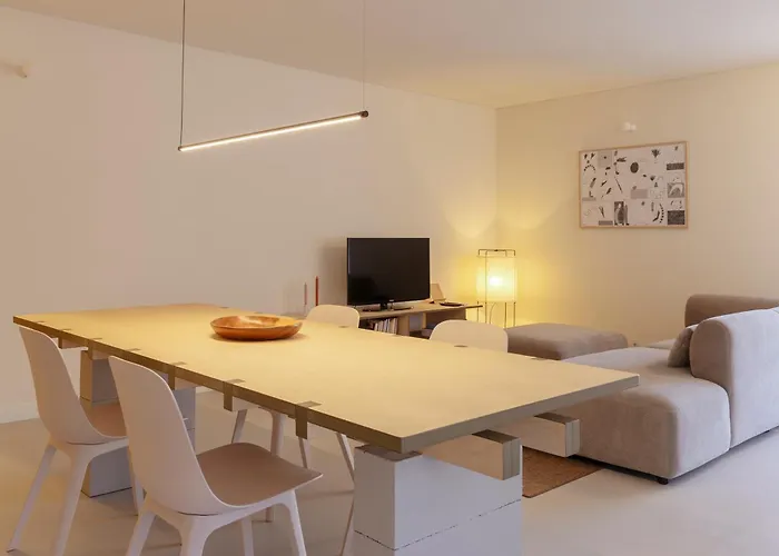 شقة Sacadura Cabral - A 2 Min Da فيلا دو كوندي