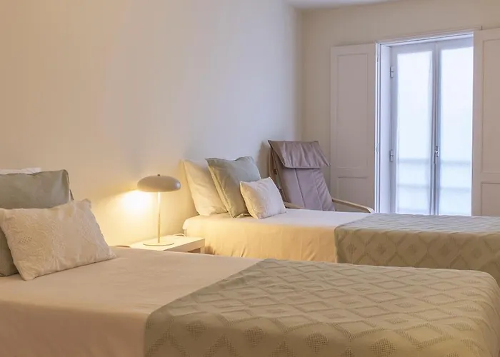 Sacadura Cabral - A 2 Min Da * 孔迪镇